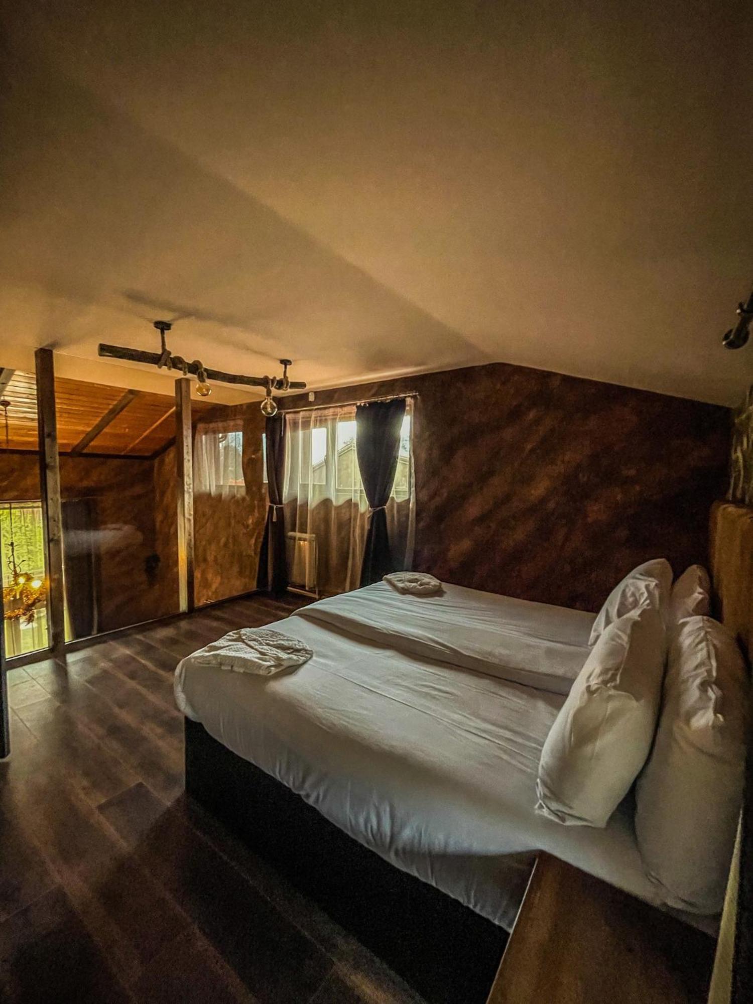 Complex Katalina Hotel Tsigov Chark Exterior photo