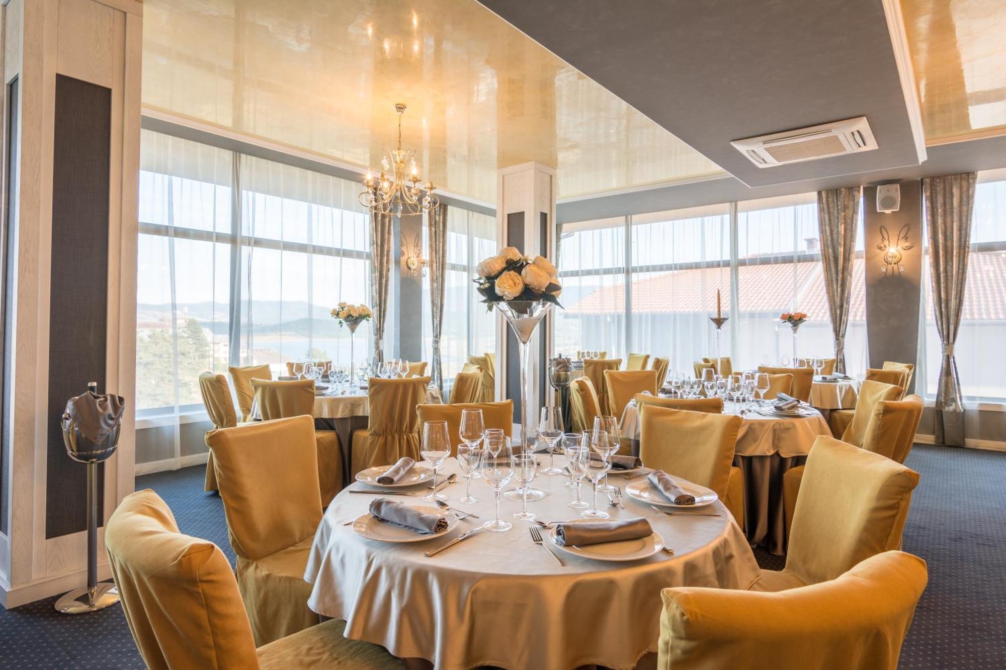 Complex Katalina Hotel Tsigov Chark Exterior photo