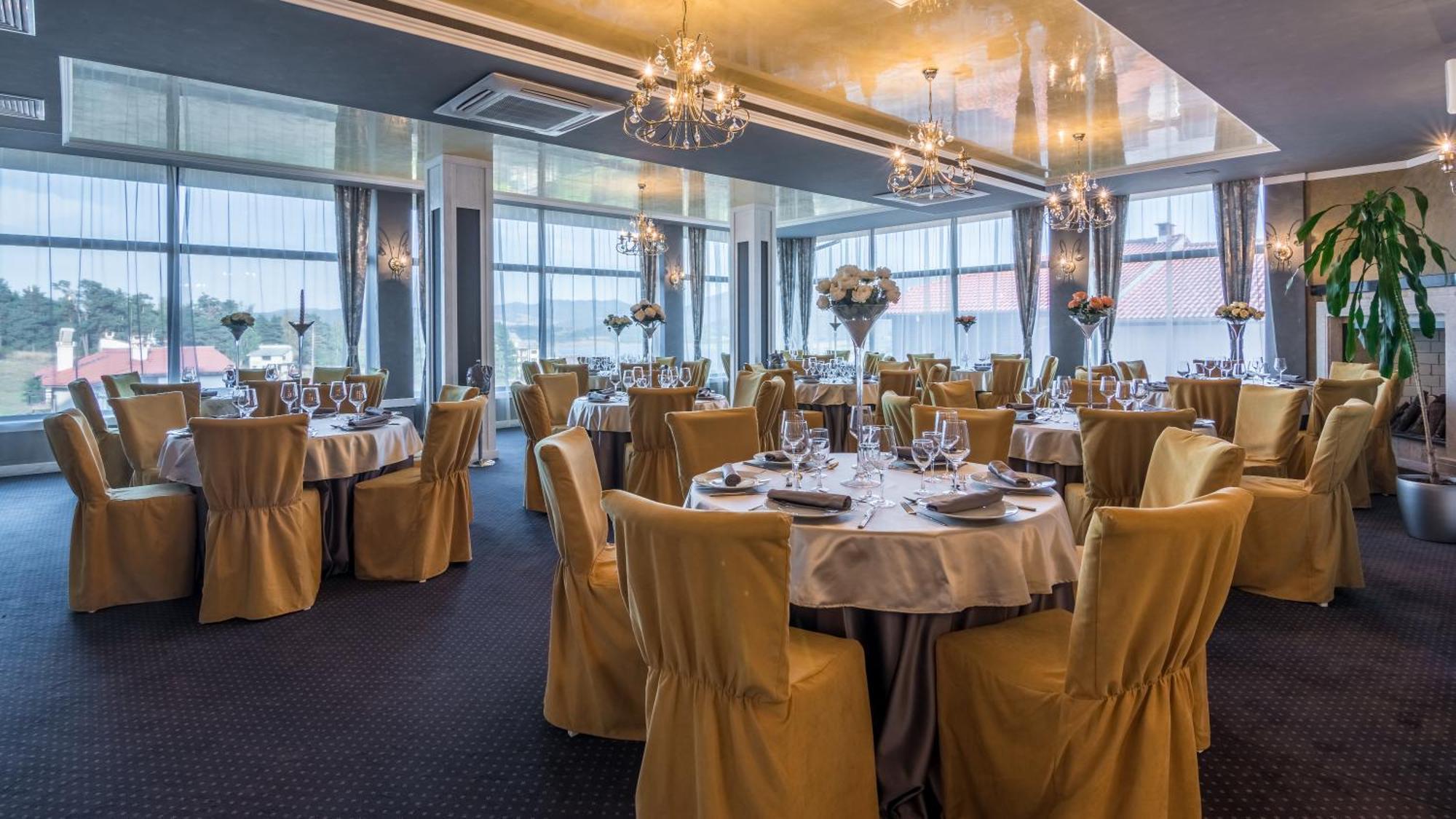 Complex Katalina Hotel Tsigov Chark Exterior photo
