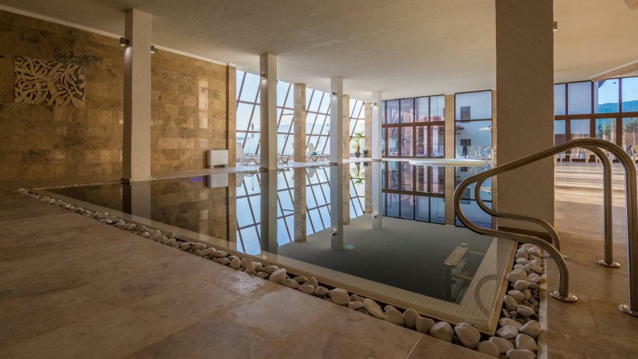 Complex Katalina Hotel Tsigov Chark Exterior photo
